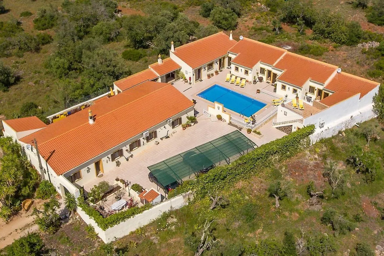 Bed and Breakfast Casa Dos Ninos Сан-Бартоломеу-де-Мессинеш Отель типа 