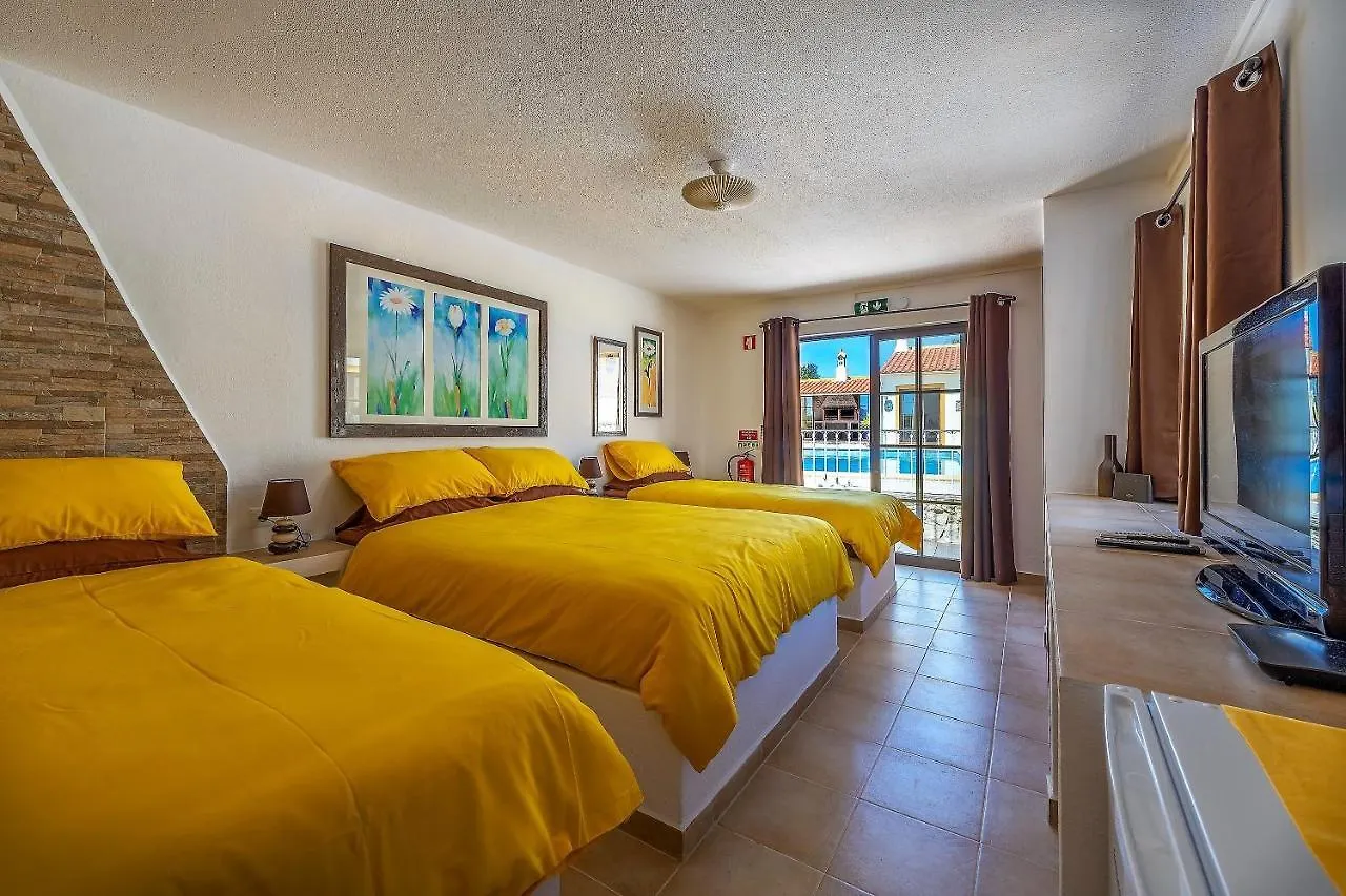 Bed and Breakfast Casa Dos Ninos Сан-Бартоломеу-де-Мессинеш