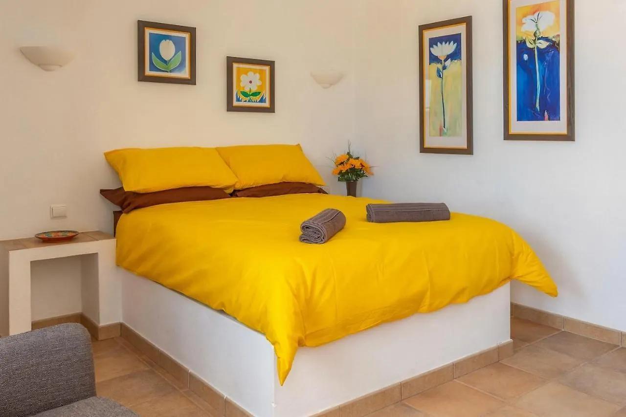 Casa Dos Ninos Bed & Breakfast Sao Bartolomeu de Messines